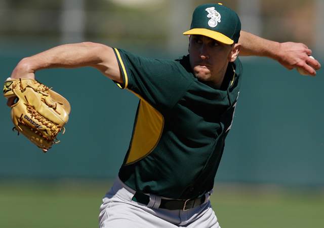 pat-venditte-switch-pitcher-oakland-athletics.jpg